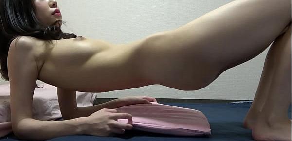  Yuuna Ishikawa Naked Yoga Exercise